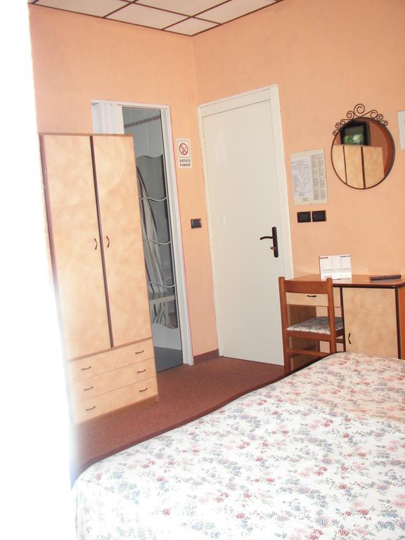 Albergo Sangrila Lanzo Torinese Pokoj fotografie