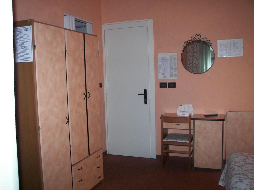 Albergo Sangrila Lanzo Torinese Pokoj fotografie