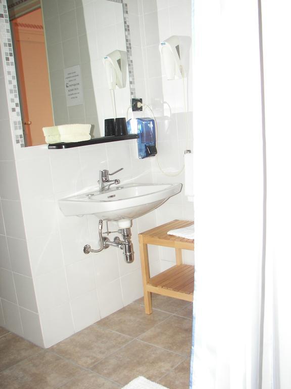 Albergo Sangrila Lanzo Torinese Pokoj fotografie