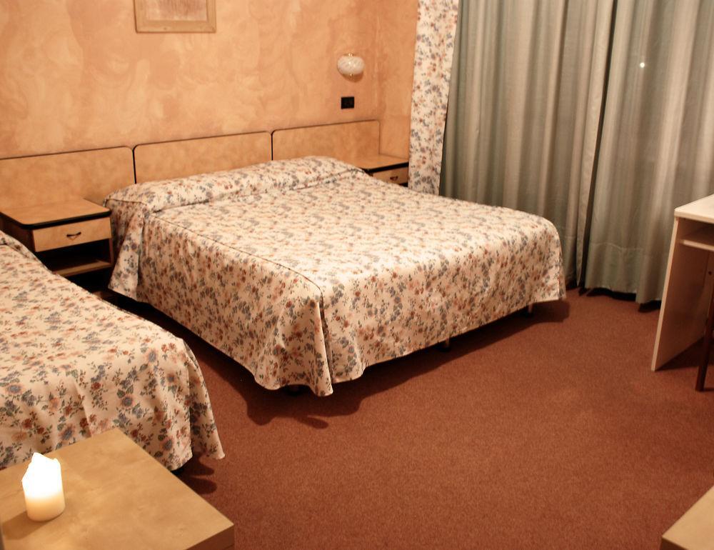 Albergo Sangrila Lanzo Torinese Exteriér fotografie