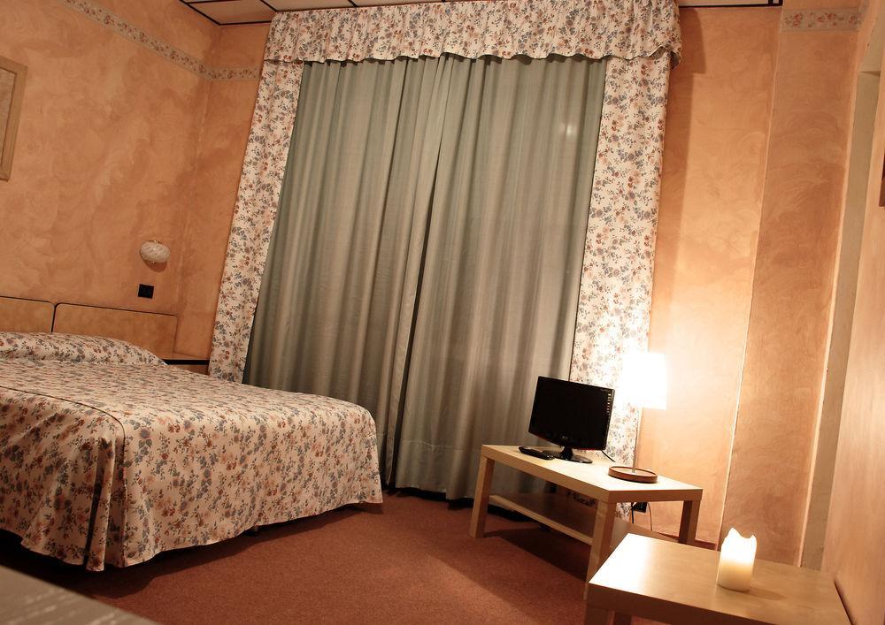 Albergo Sangrila Lanzo Torinese Exteriér fotografie