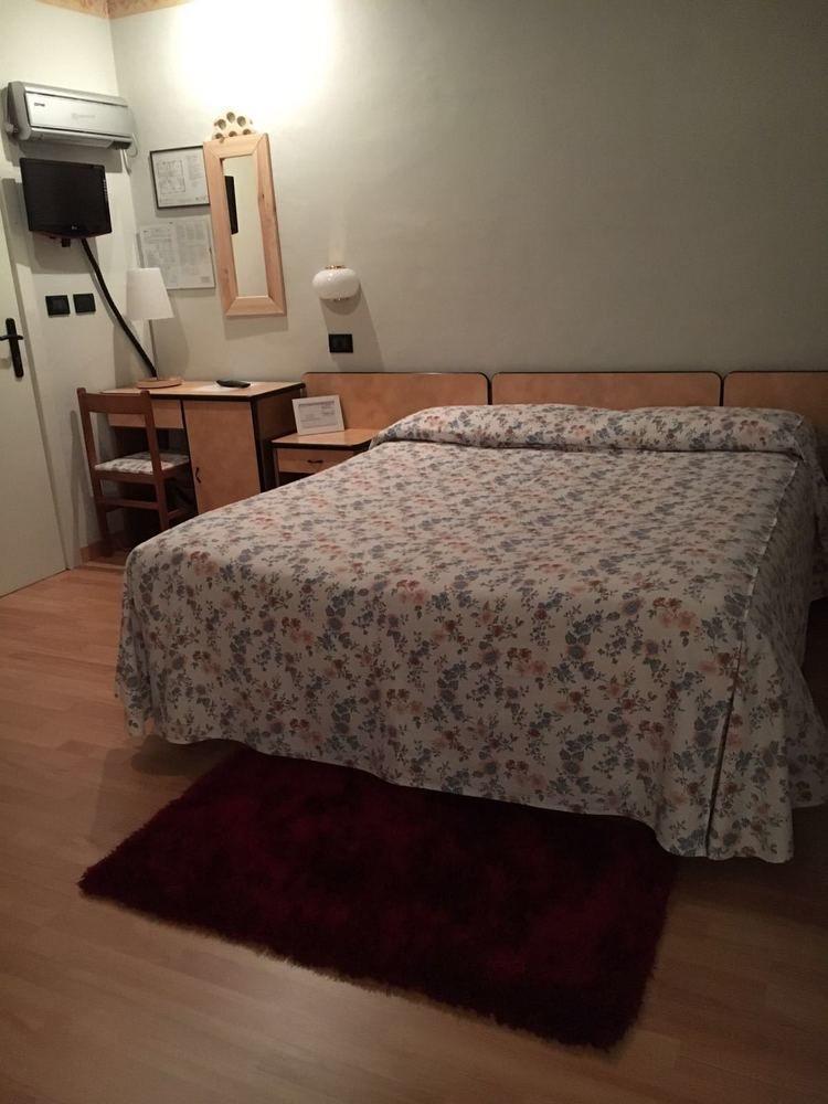 Albergo Sangrila Lanzo Torinese Exteriér fotografie